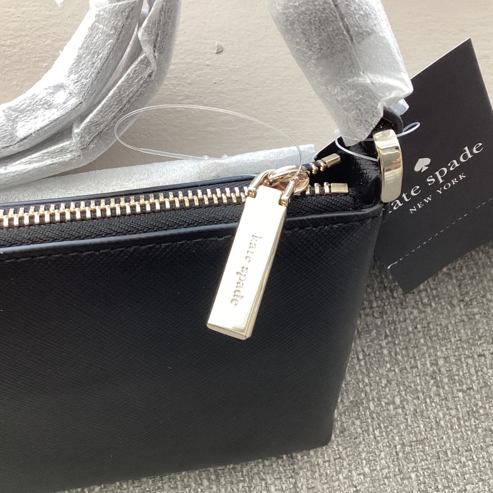 Kate Spade New York textured leather crossbody bag with removable pouch - Picture 4 of 7